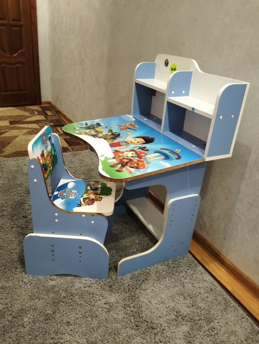 Дитяча парта з стільцем