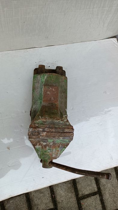 Stare Ślusarskie Imadło 150 Duże 25kg Żeliwne BZMPT Białystok Bison