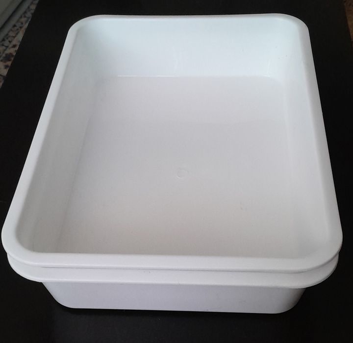 Контейнеры для инструментов, рассады, корзина плетёная