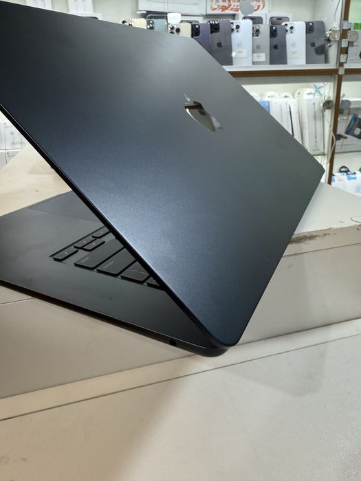 MacBook Air 15 M4 16/256gb 13 циклів заряду