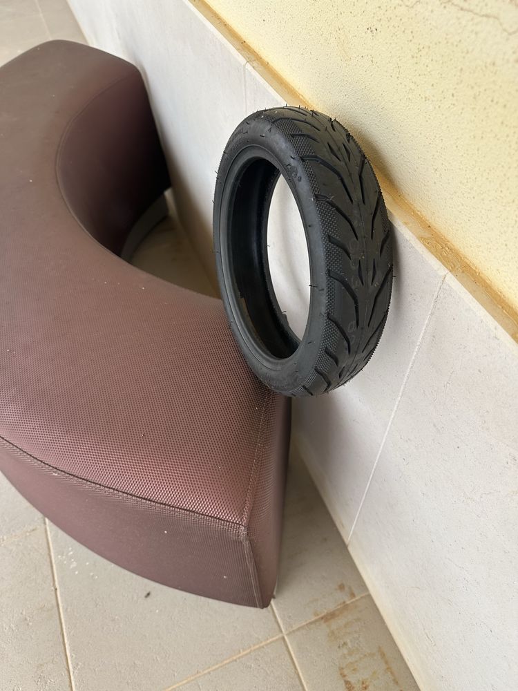Pneu trotinete eletrica