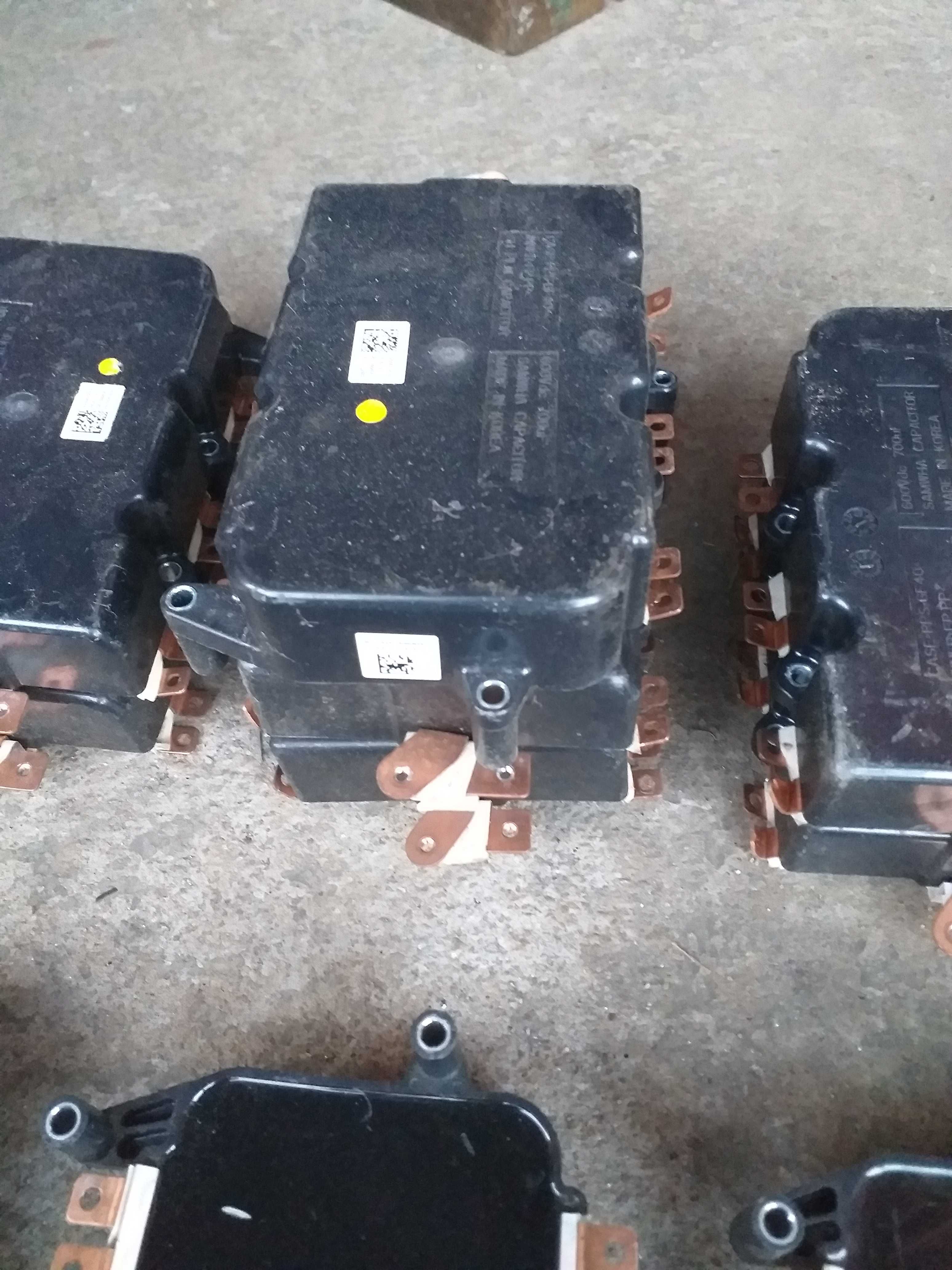 Condensadores 600v 700 farards Vdc