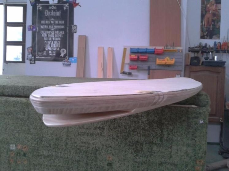 Longboard Rekin Shark jedyny taki ręcznie wykonany