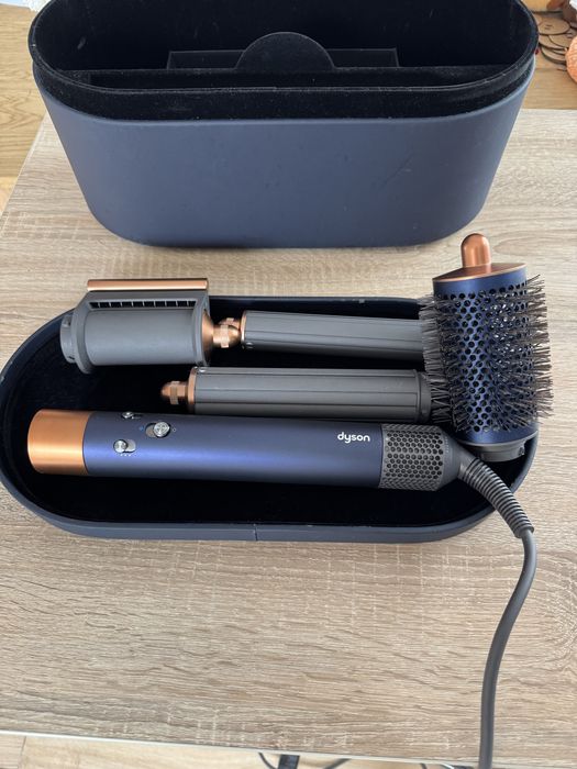 Dyson airwrap original