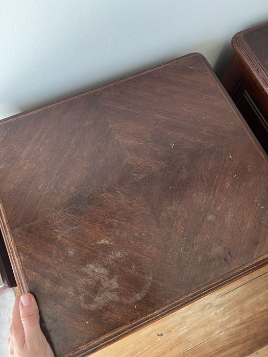 Mesas de cabeceira antigas vintage estilo Queen Anne