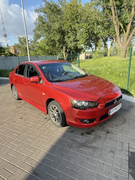 Lancer 10 2011 2.0 автомат / газ