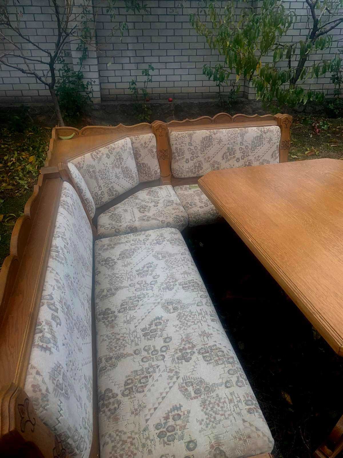 Кутовий кухоний уголок