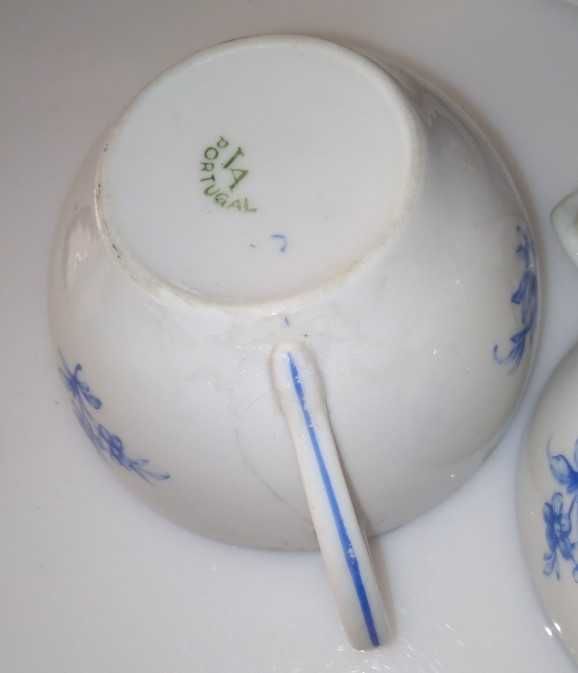 Serviço de chá Vista Alegre 1947/68, flores azuis