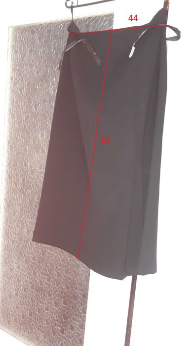 Czarna spódniczka z paseczkiem