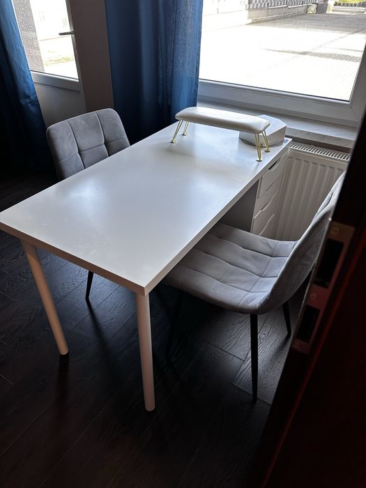 Biurko kosmetyczne do manicure