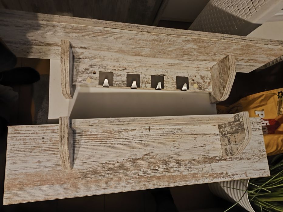 Półka wisząca przecierana