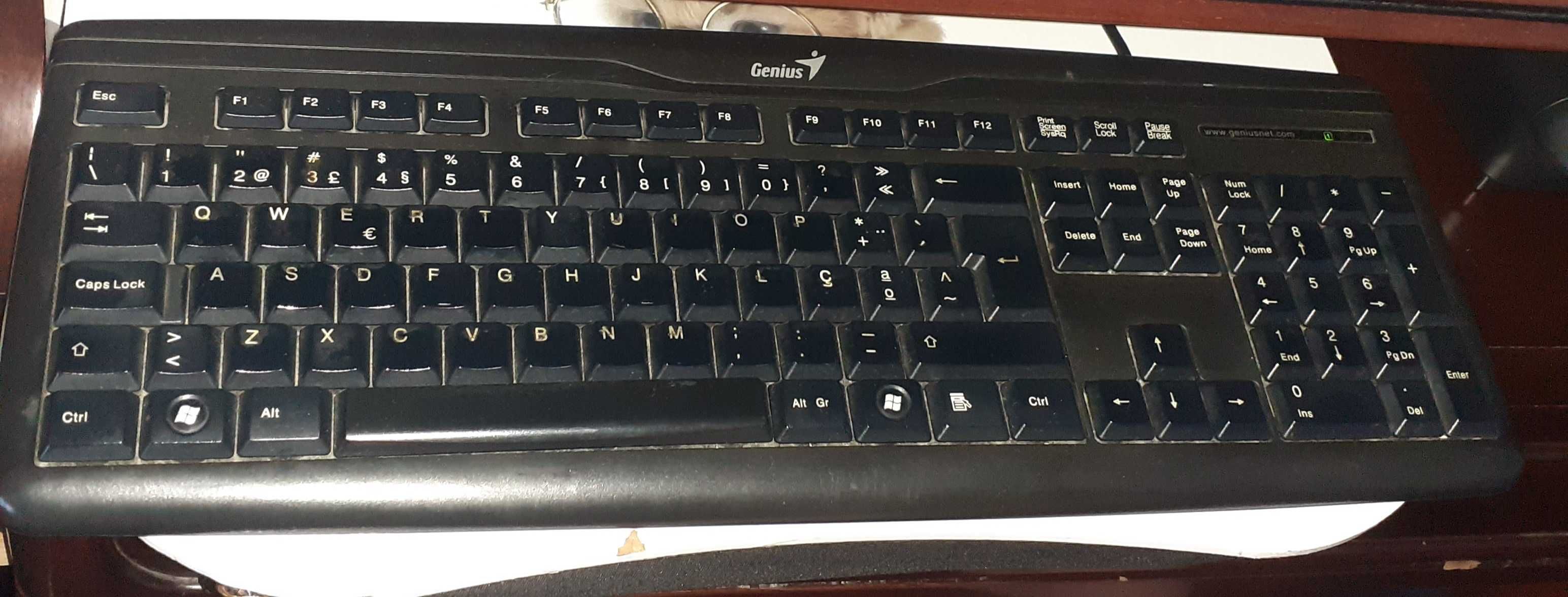 PC ASUS NX-1 + Teclado Genius