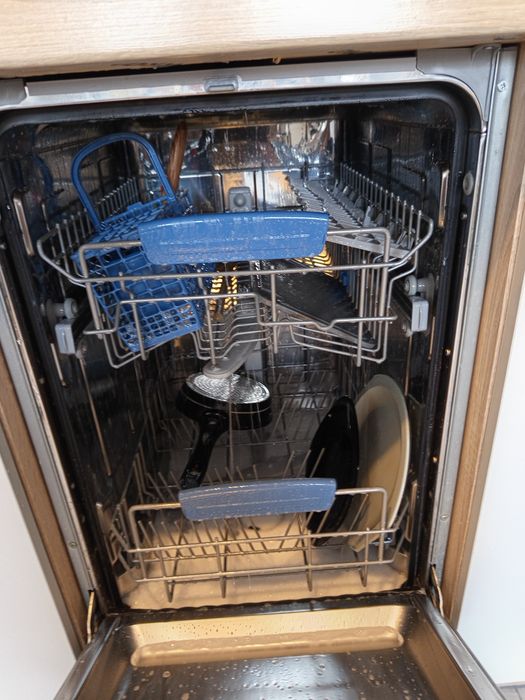 Zmywarka 45 cm do zabudowy Indesit