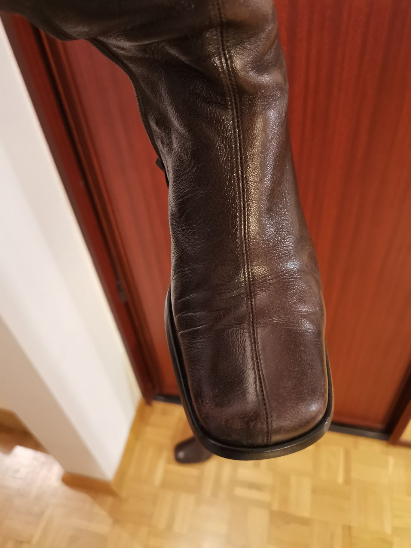Skórzane kozaki eleganckie