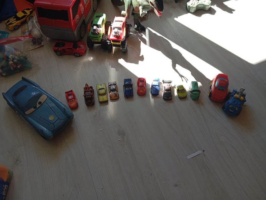 Carros  da saga Cars da Disney. Todos originais, da Mattel