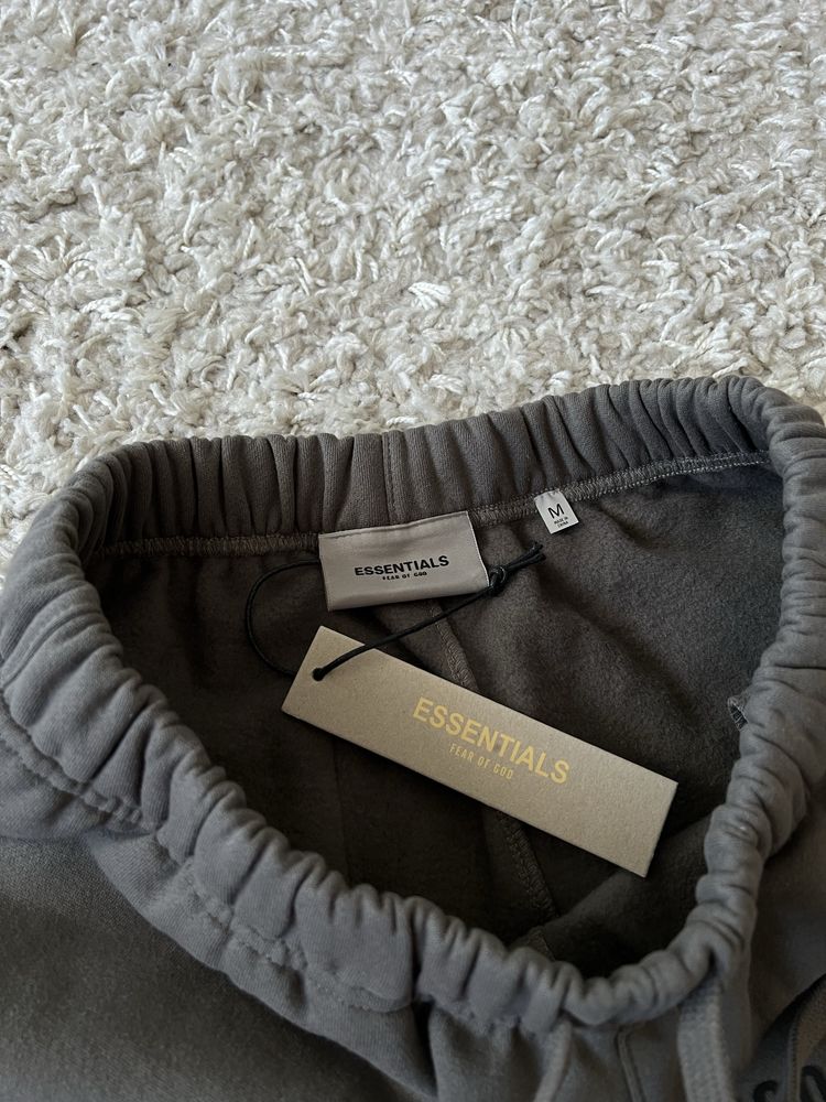 Fear of God essentials шорти