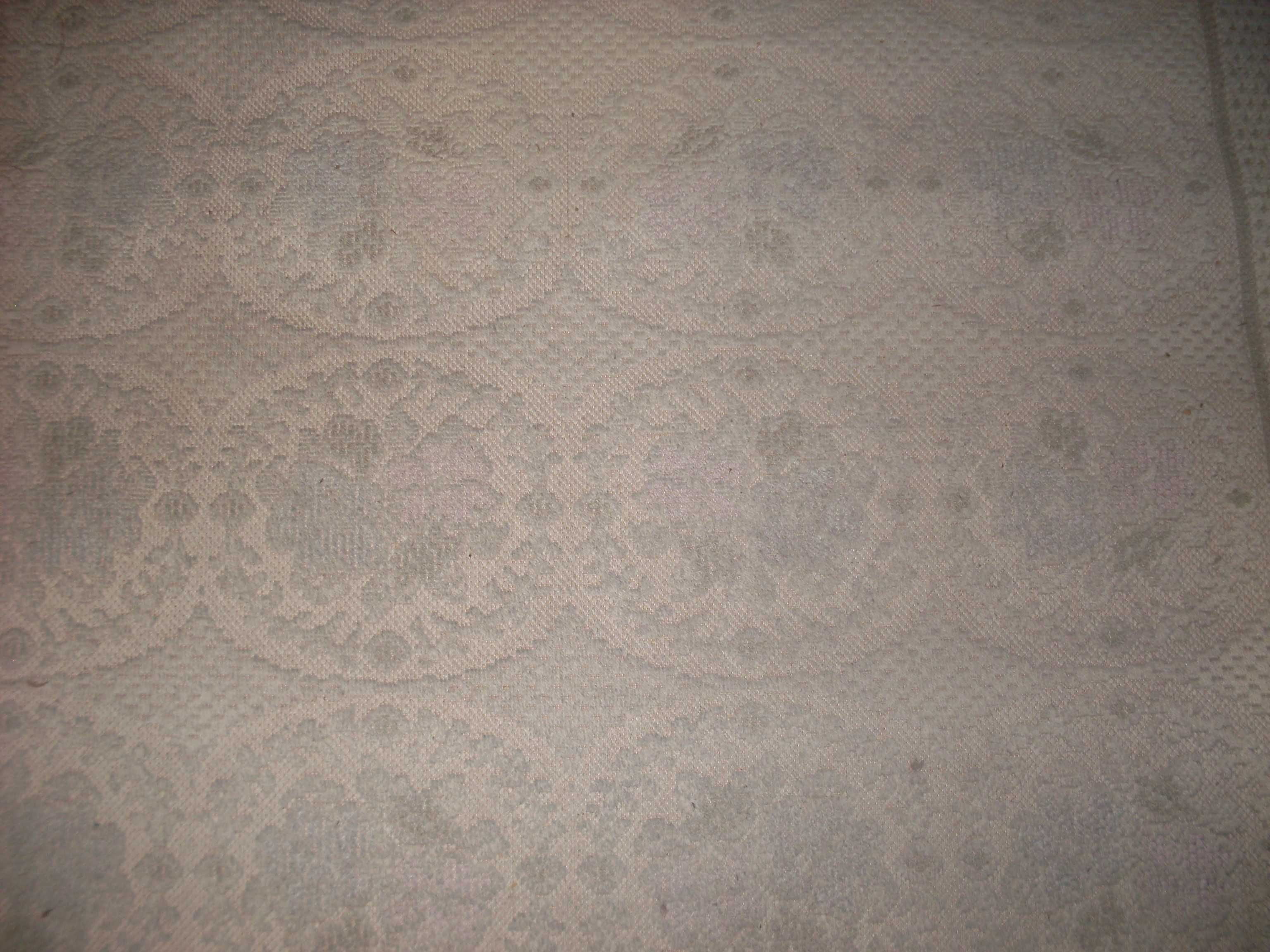 Beżowy dywan 1.5 x2m