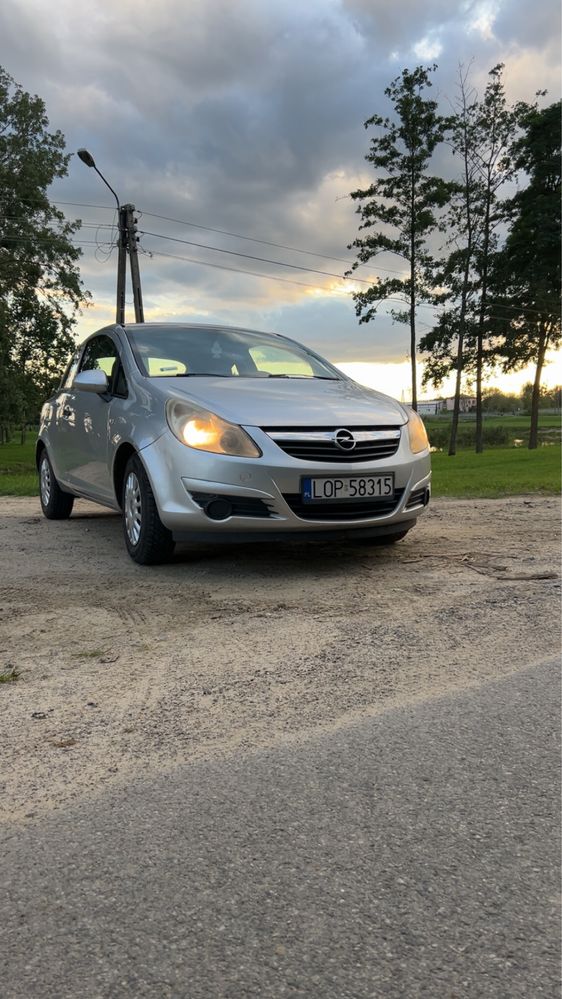 Opel corsa d 2008r