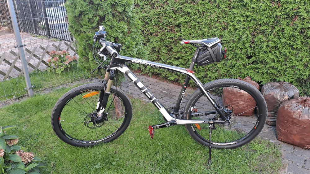 CUBE RACTION GTC karbon_20 cali_z pompką do amortyzatorów