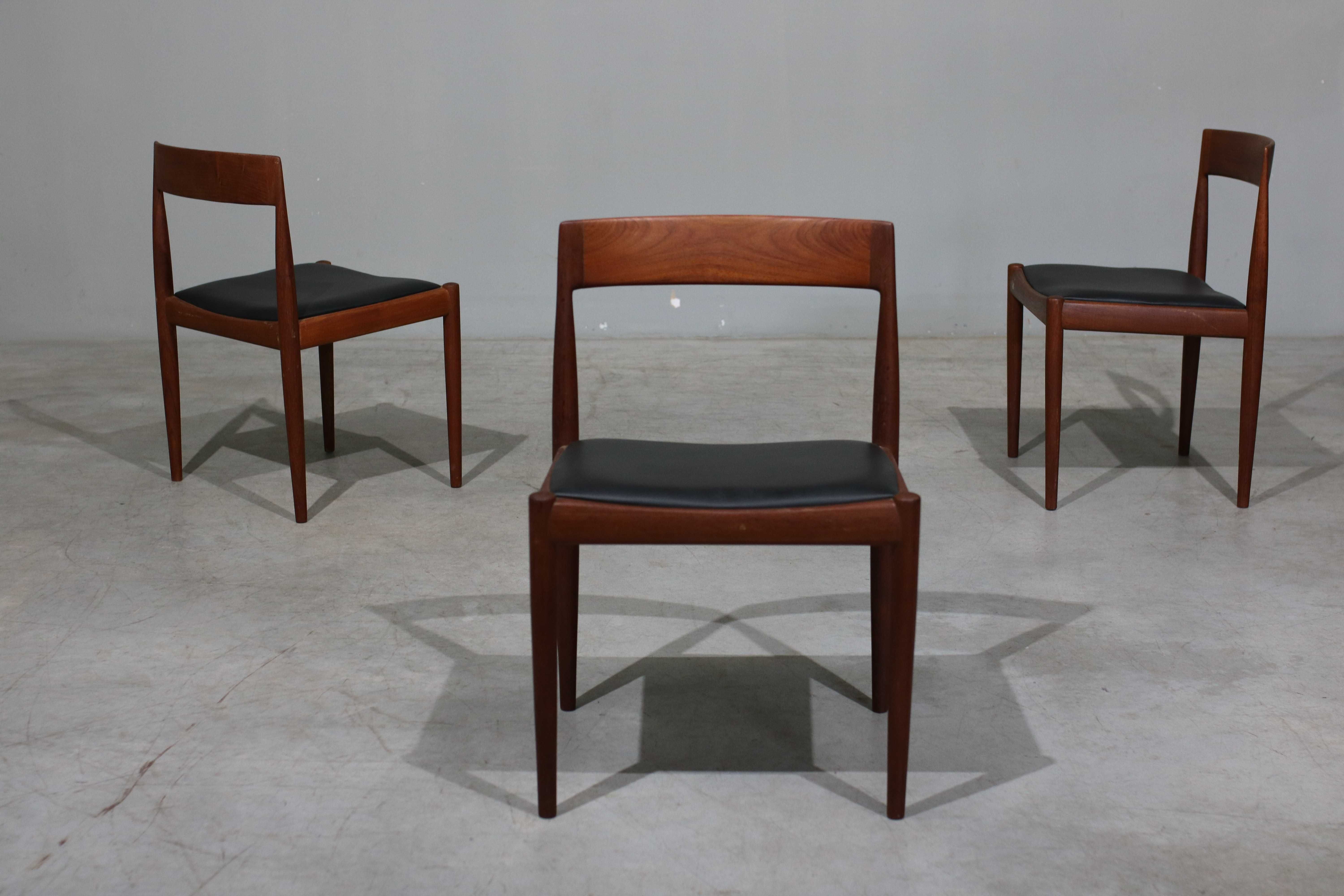 Conjunto de 6 cadeiras Kai Kristiansen modelo 4110 em teca e couro