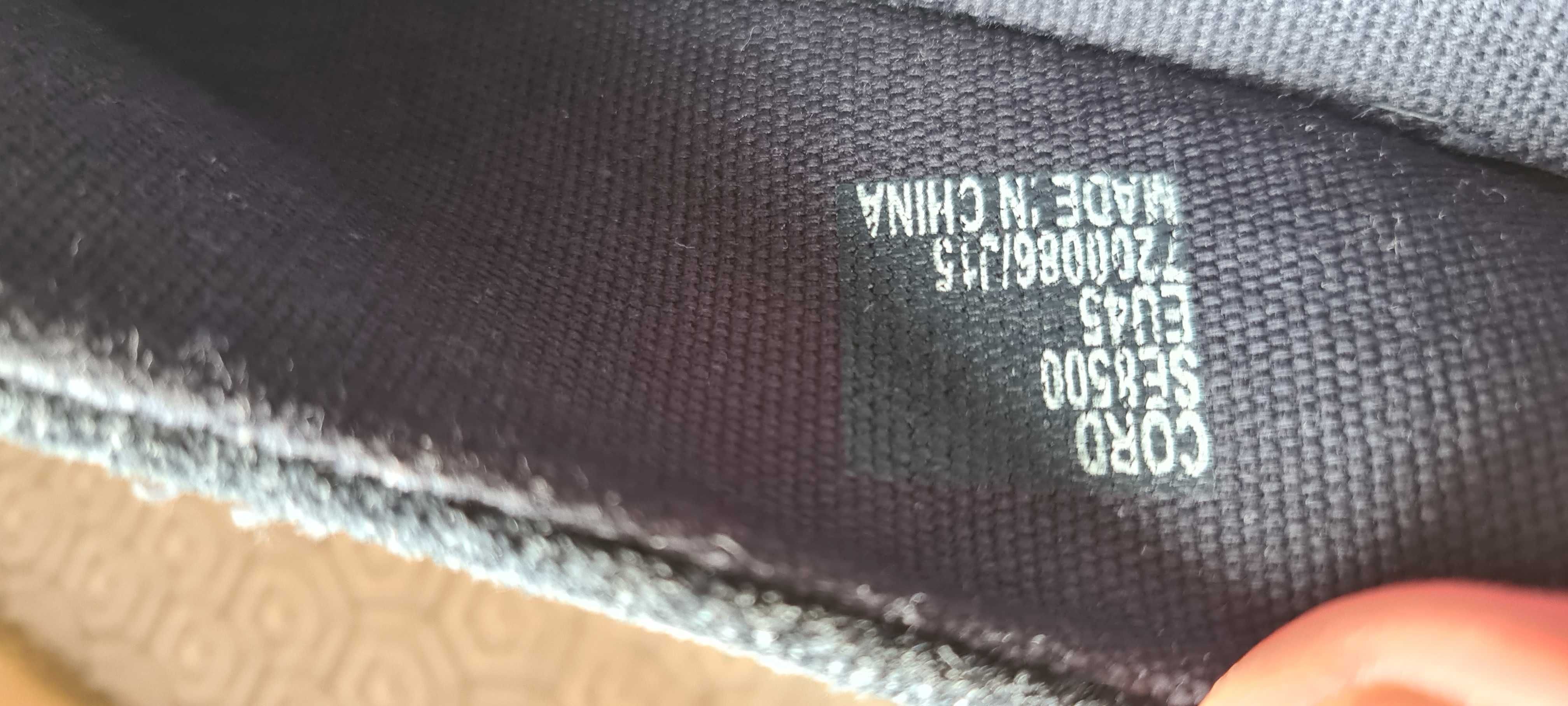 Еспадрильї Espadrille
Calvin Klein оригінал темно сині 44