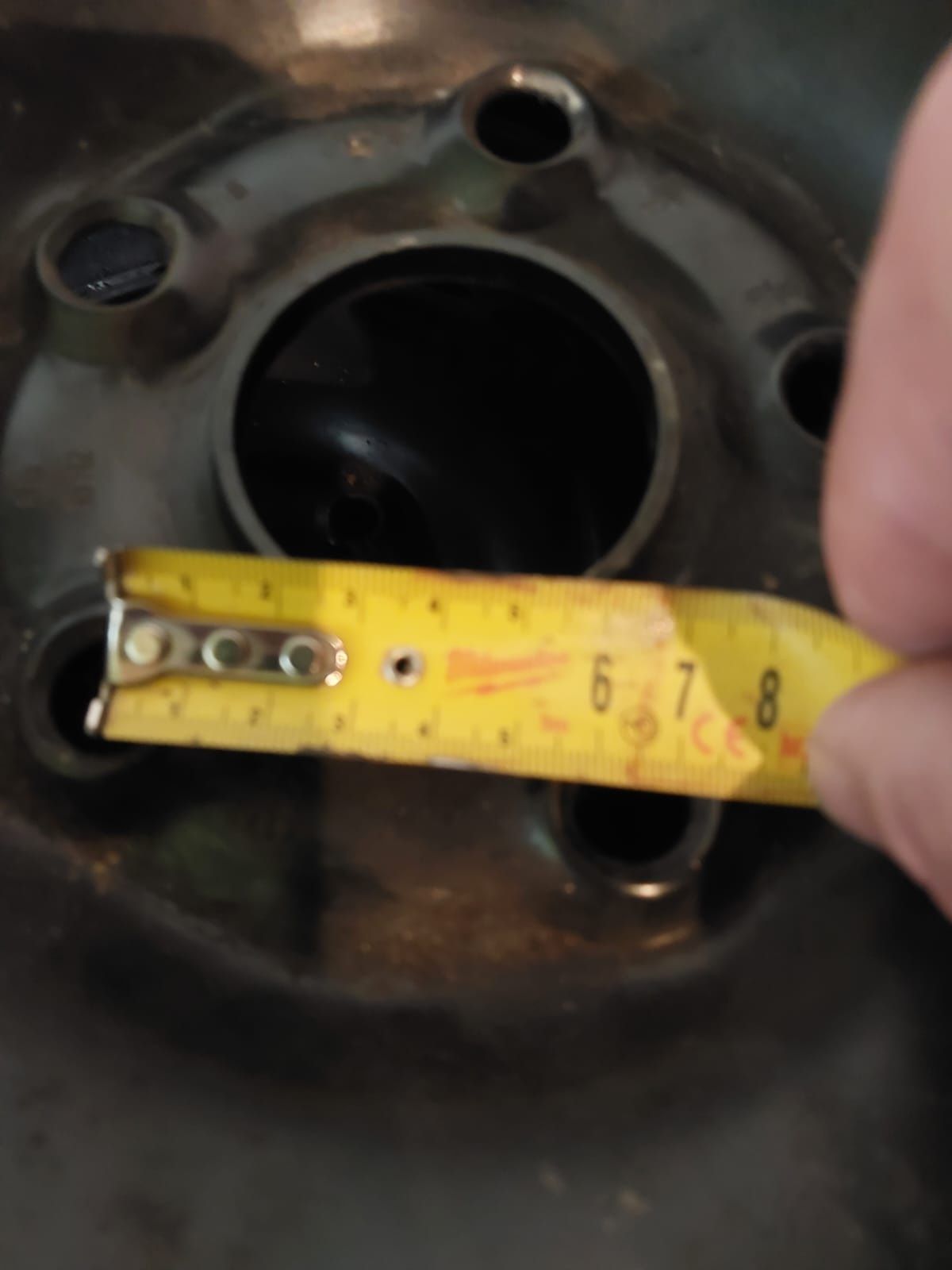 Opony Continental R15