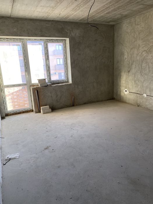 Продаж 2кім квартири на вул 8 Березня