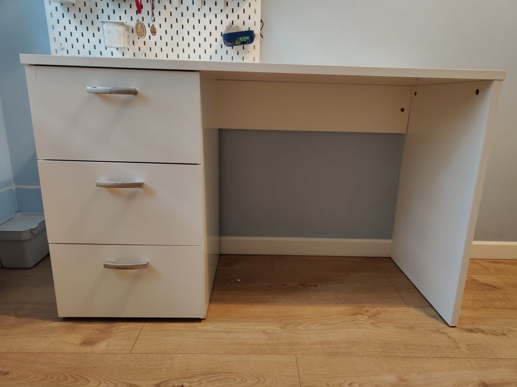 Biurko z szufladami 120x50