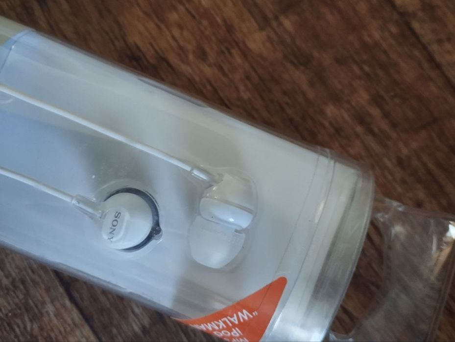Продам наушники sony