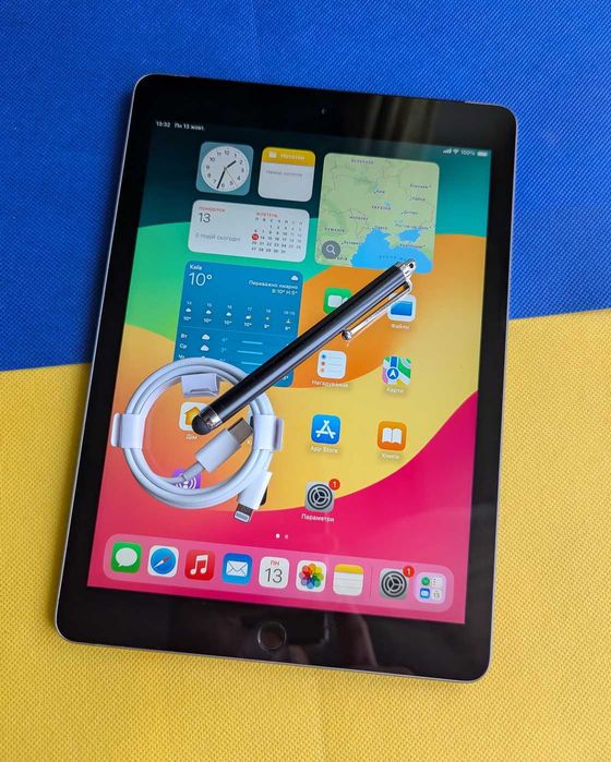 гарний стан Акб 94% Apple iPad 6th 9.7" 32 gb + LTE sim