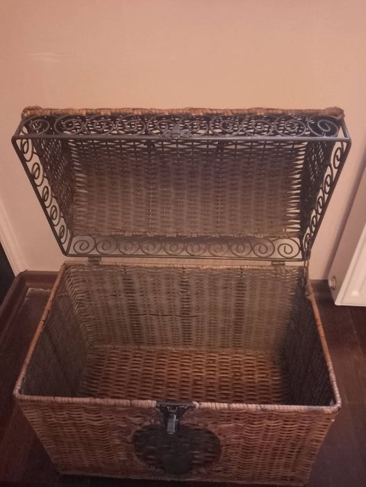 Skrzynia wiklinowa duża