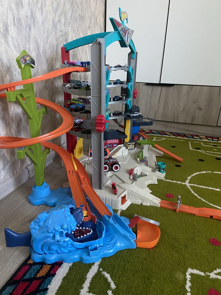 Hot Wheels Гараж