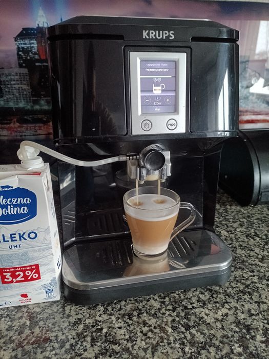 Ekspres ciśnieniowy Krups 2 Latte za jednym dotknięciem.Okazja