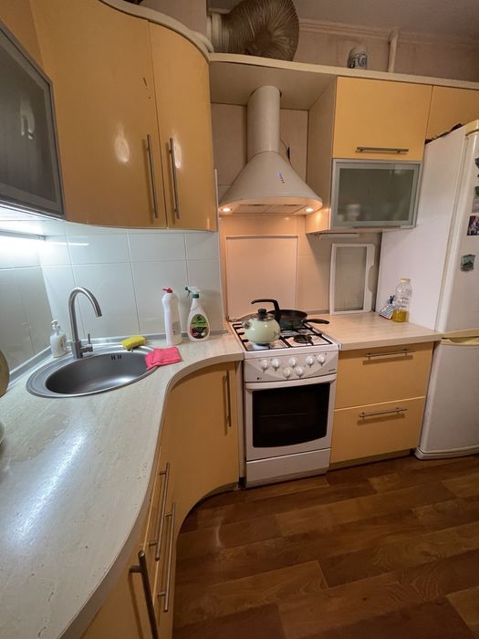 Продам двухкомнатную квартиру на Крымском бульваре