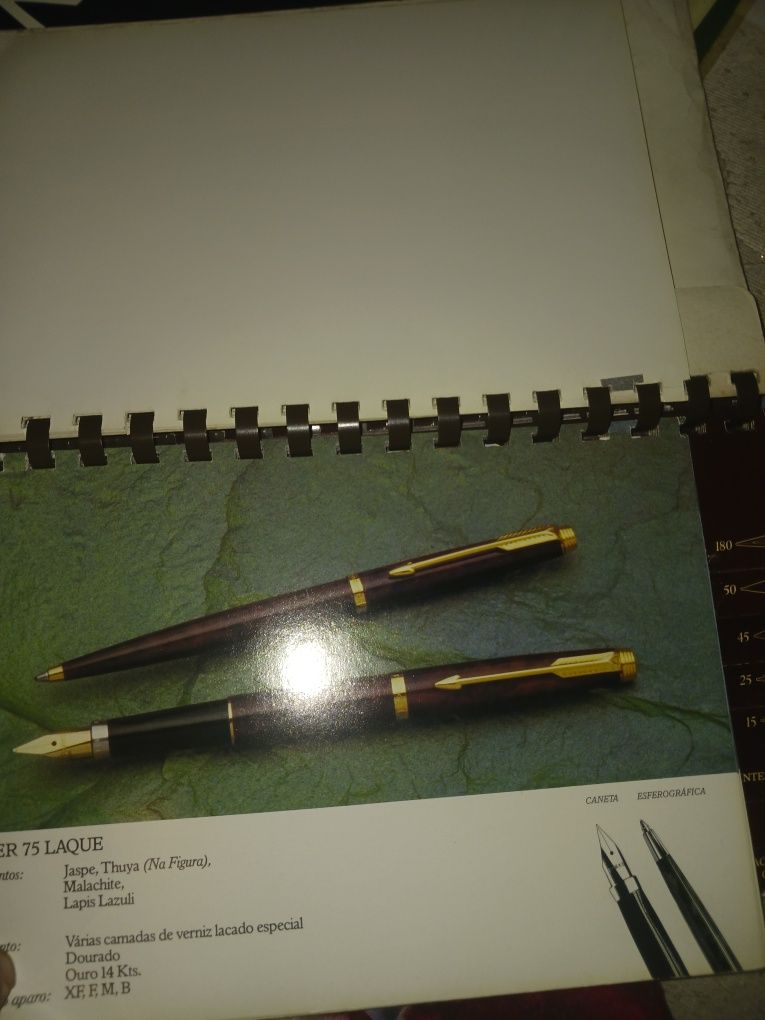 Livro de canetas parker
