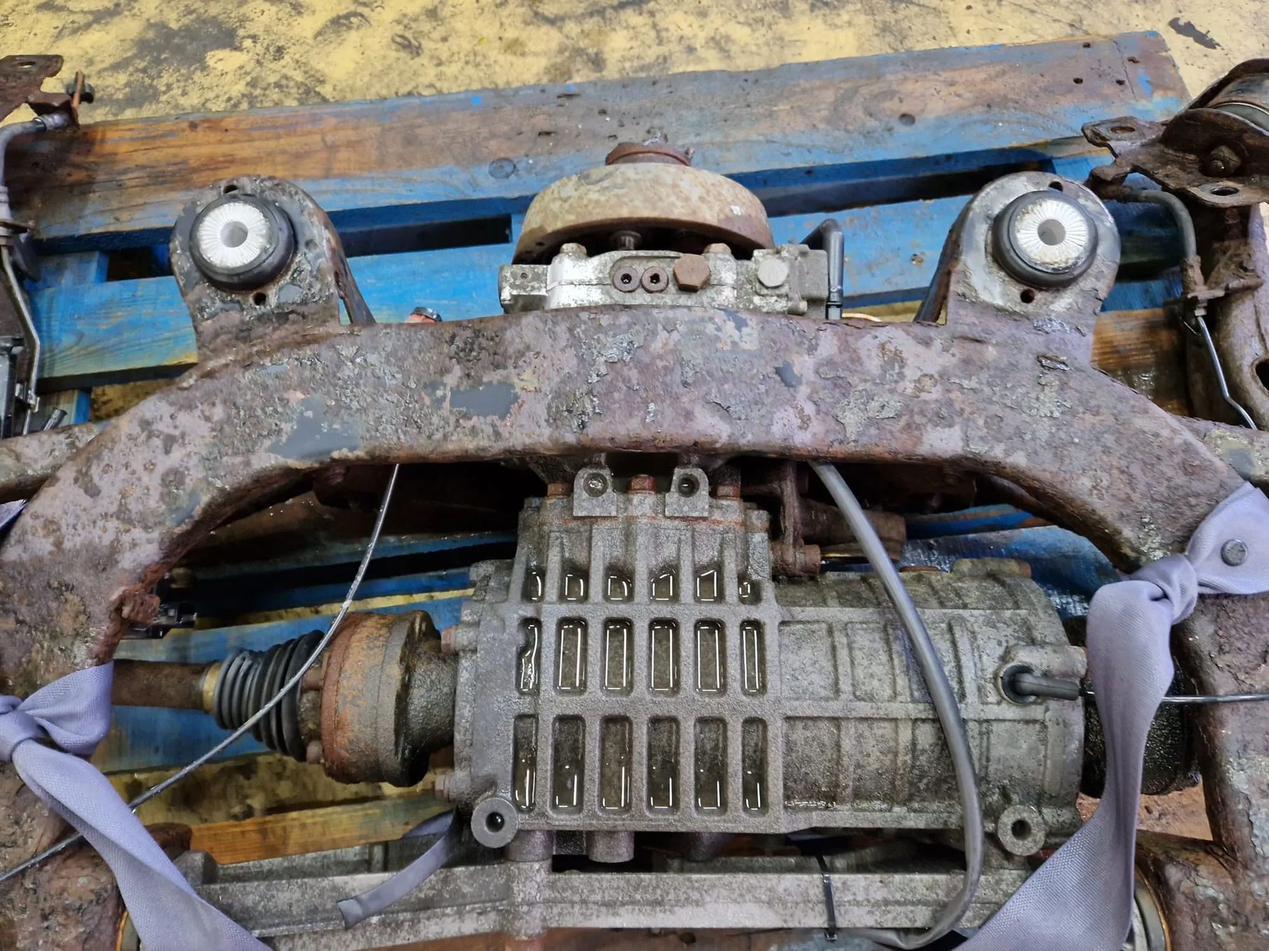 Eixo traseiro usado diferencial haldex AUDI TT 1.8 TURBO 225CV QUATTRO