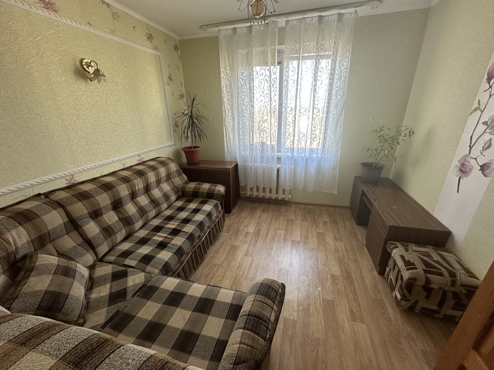 Оренда кімнати в 3-х кімн.кв для дівчат! ПЗР, вул. Руставі 9