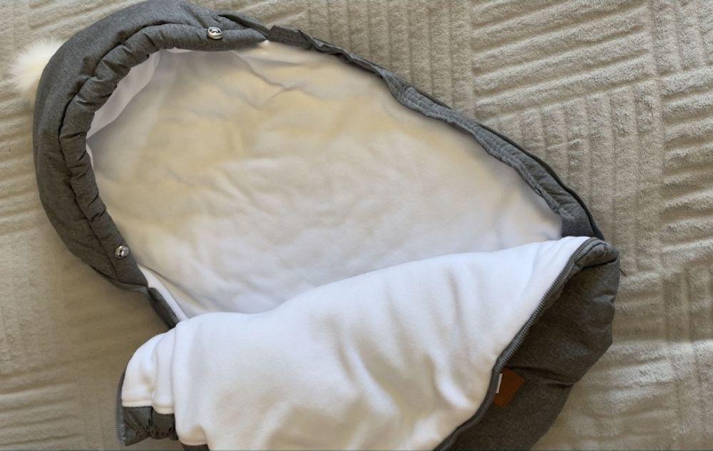 Конверт та комбінезон на виписку