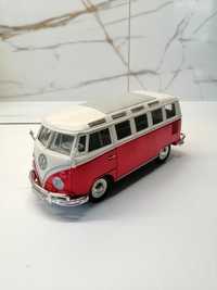 VW Transporter T1 skala 1:24 Maisto