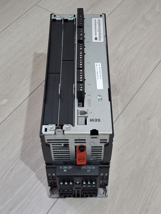 Інверторний перетворювач частоти SEW-EURODRIVE