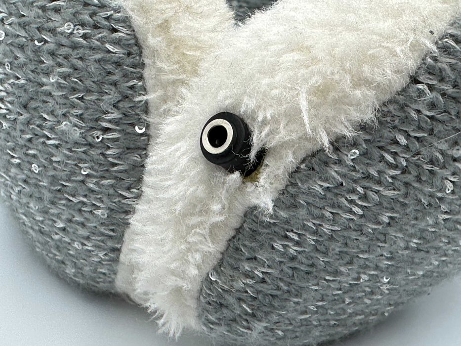 Calvin Klein, Nauszniki ze słuchawkami