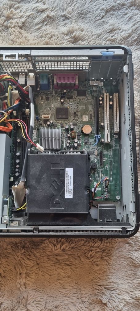 Komputer stacjonarny Dell Optiplex 780
