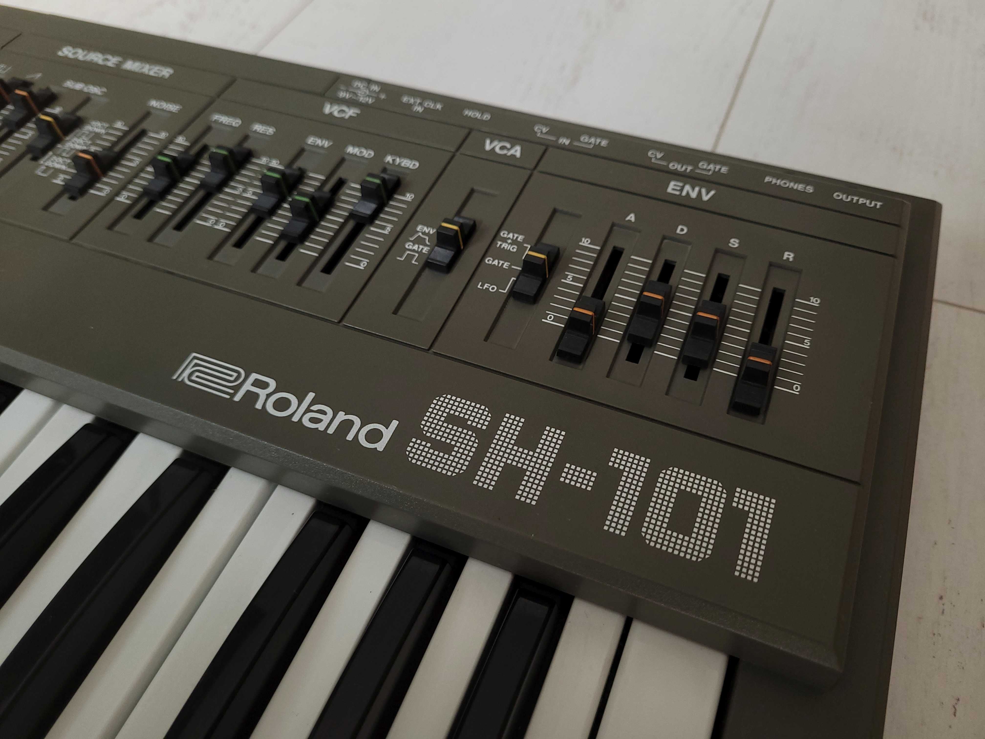 Roland SH-101 w bardzo dobrym stanie!