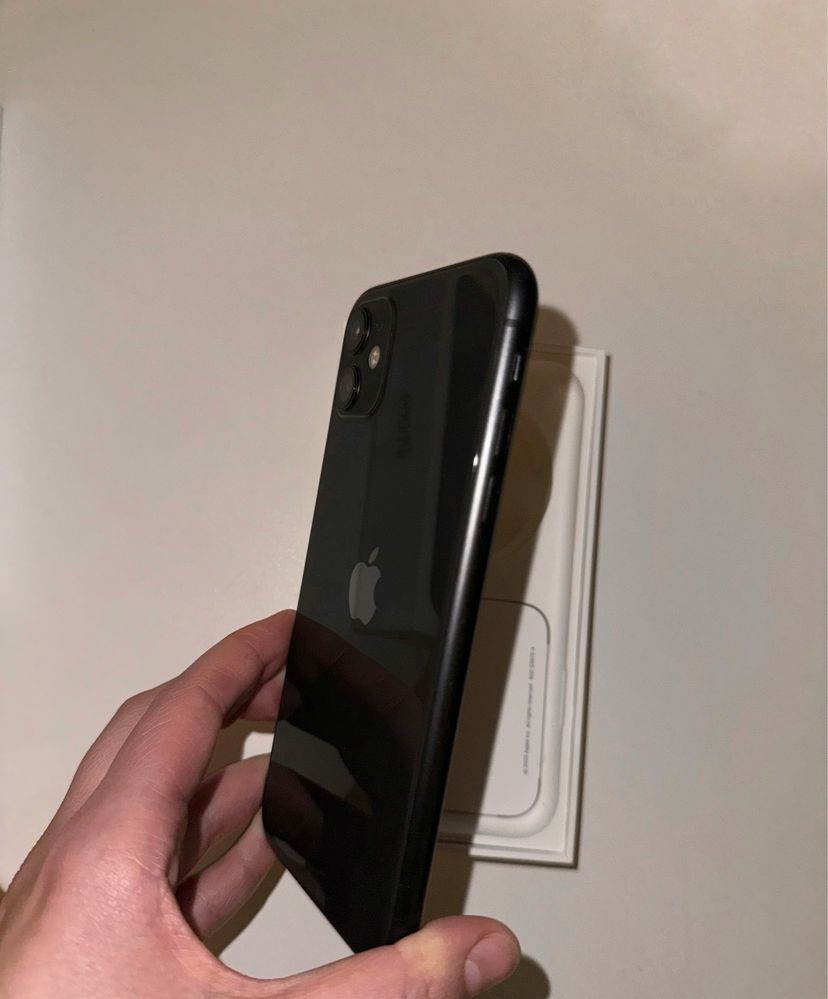 iPhone 11 на 64 ГБ