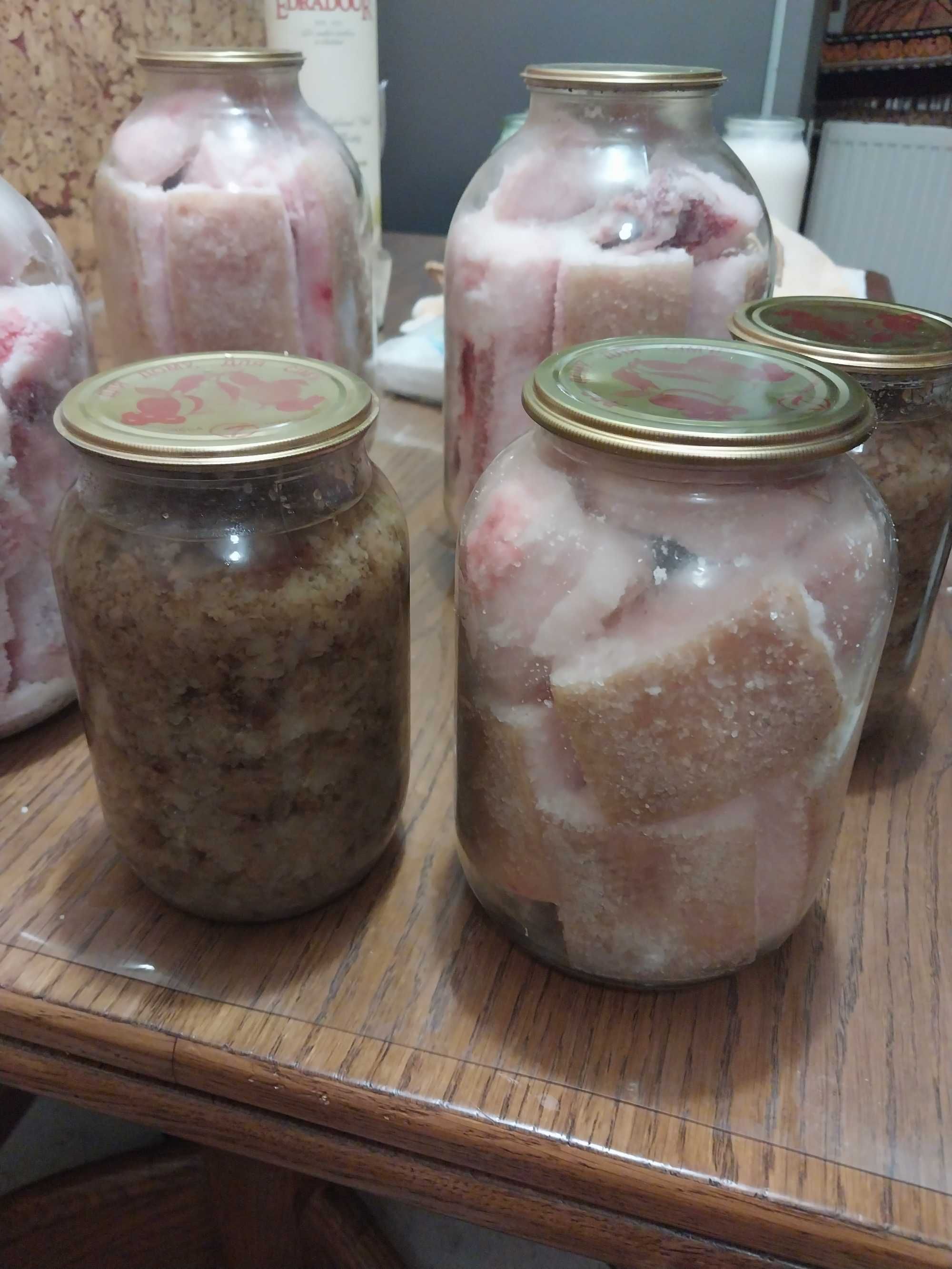 Домашнє сало, шкварки - 100% екологічно вирощений продукт.