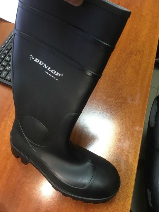 Cапоги  водонипроницаемые  универсальные DUNLOP размер 39