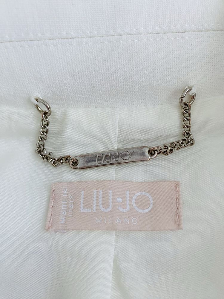 Zakiet Liu Jo z biżuteryjnymi guzikami