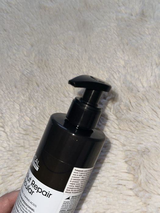 Nowe serum do włosów Loreal Absolut Repair Molecular