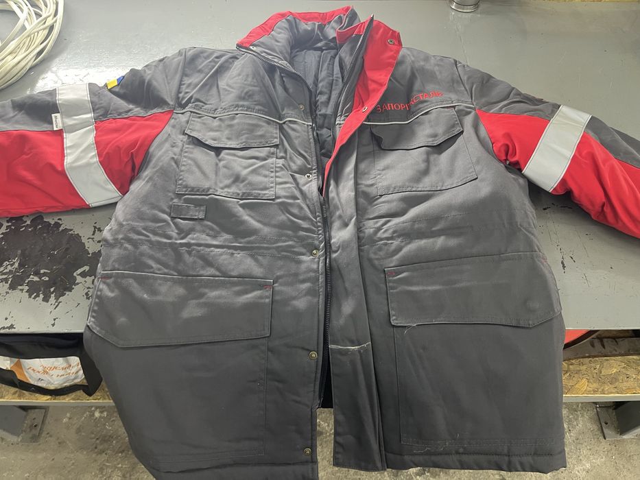 Рабочий костюм ИТР( укороченная куртка),есть и обычный,см.Фото