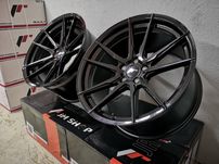 Felgi Japan Racing Flow Form JR21 20" BMW Gloss Black